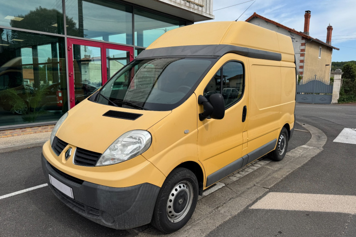 RENAULT TRAFIC FOURGON
