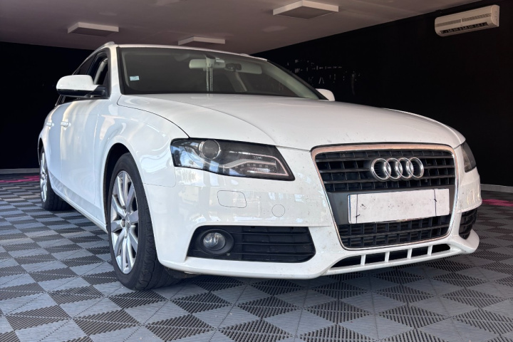 AUDI A4 AVANT